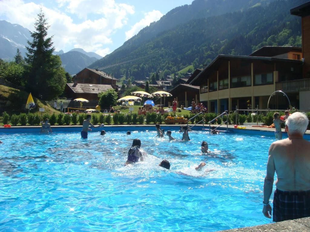 Hotel Des Alpes Champéry Exterior foto